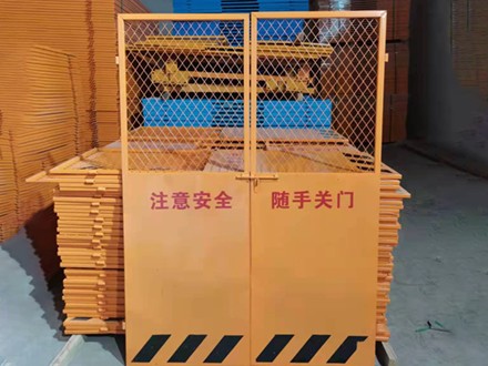電梯防護門
