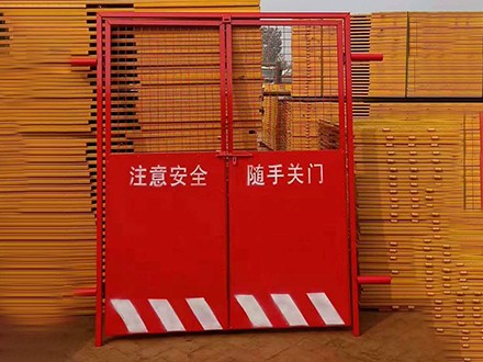 電梯防護門
